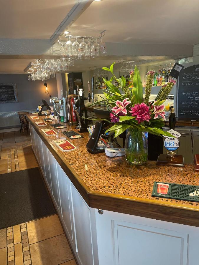 The Railway Inn Rise 외부 사진
