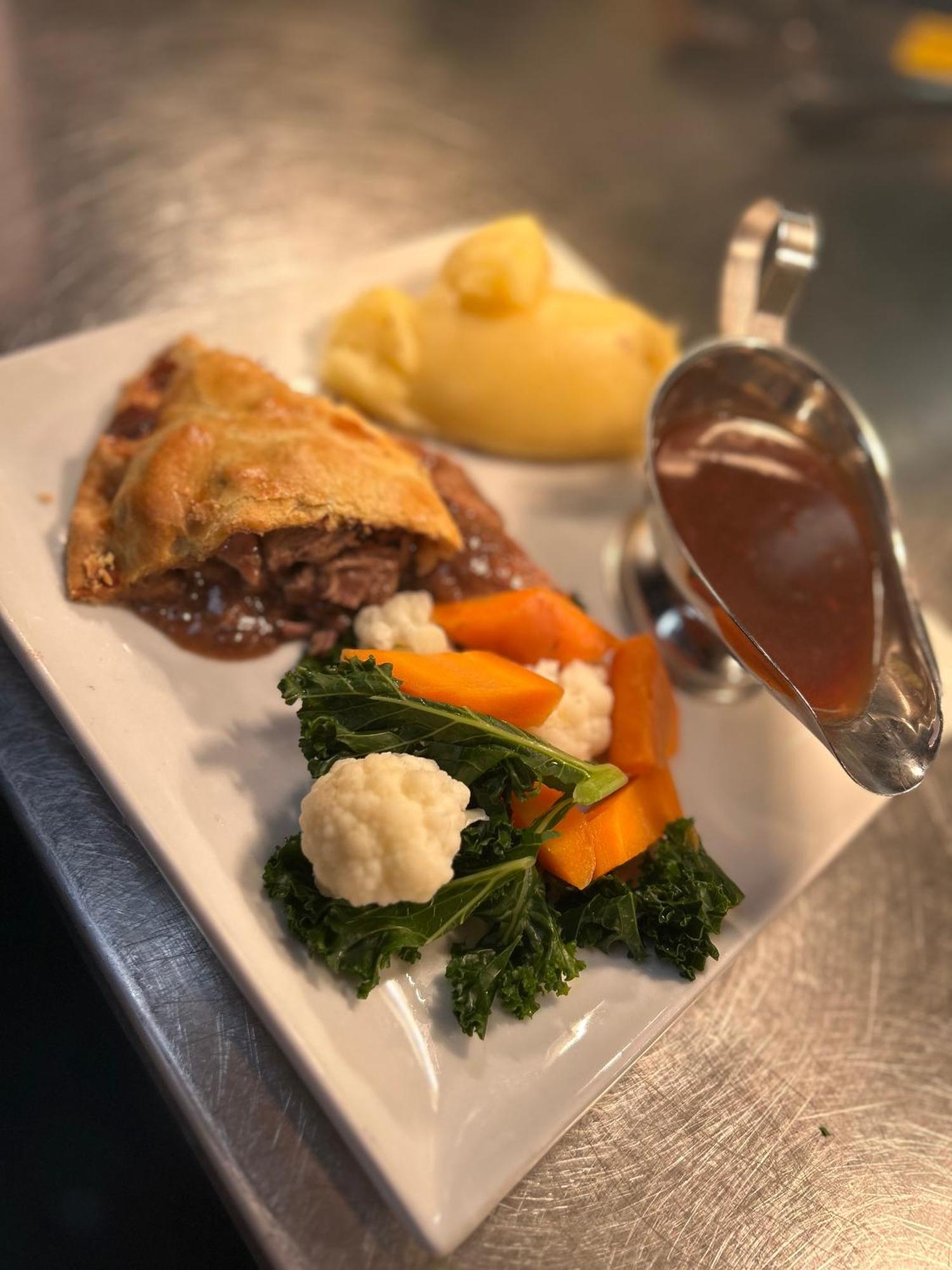 The Railway Inn Rise 외부 사진